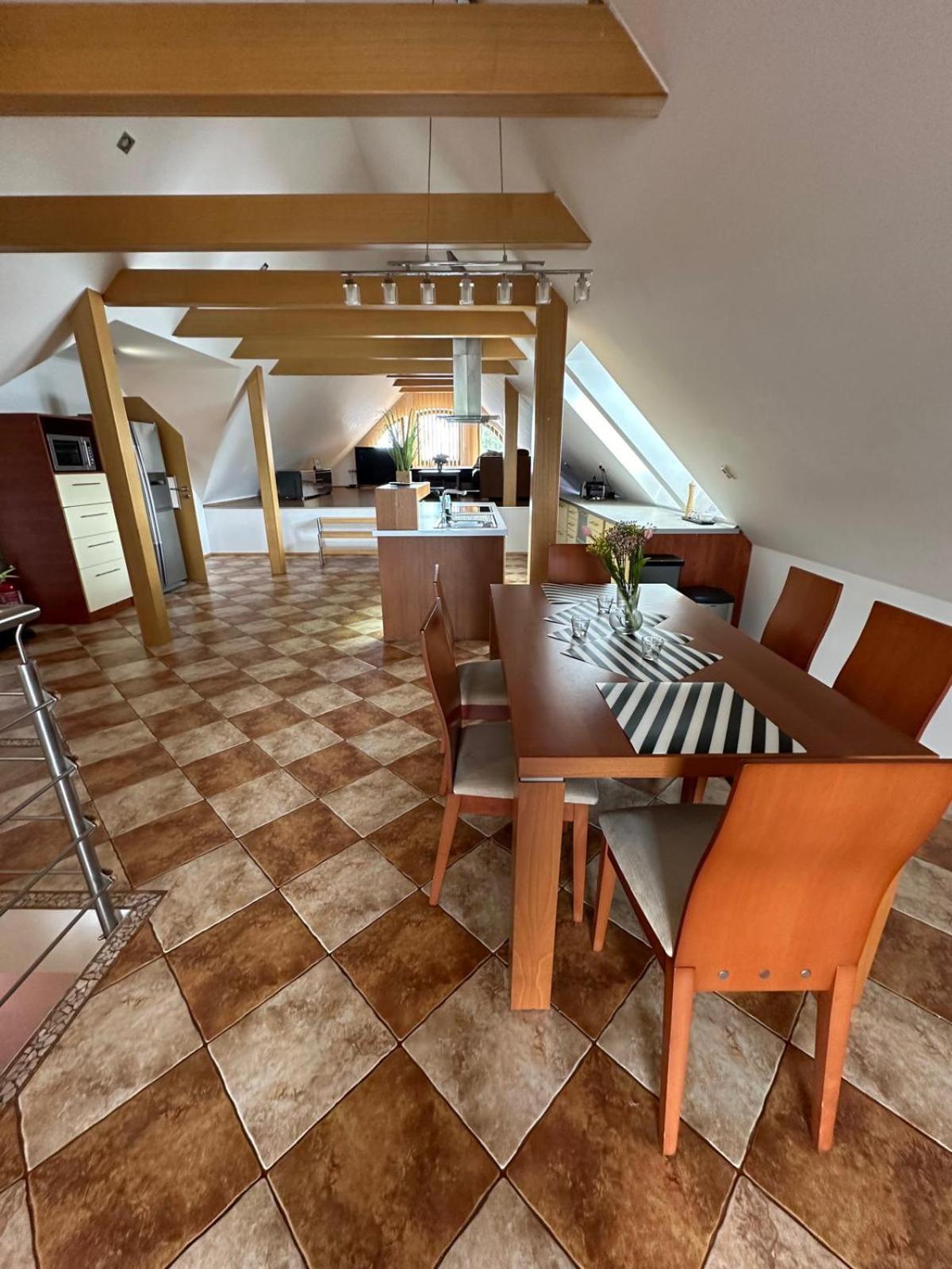 Apartman Lipa Mikulov Extérieur photo