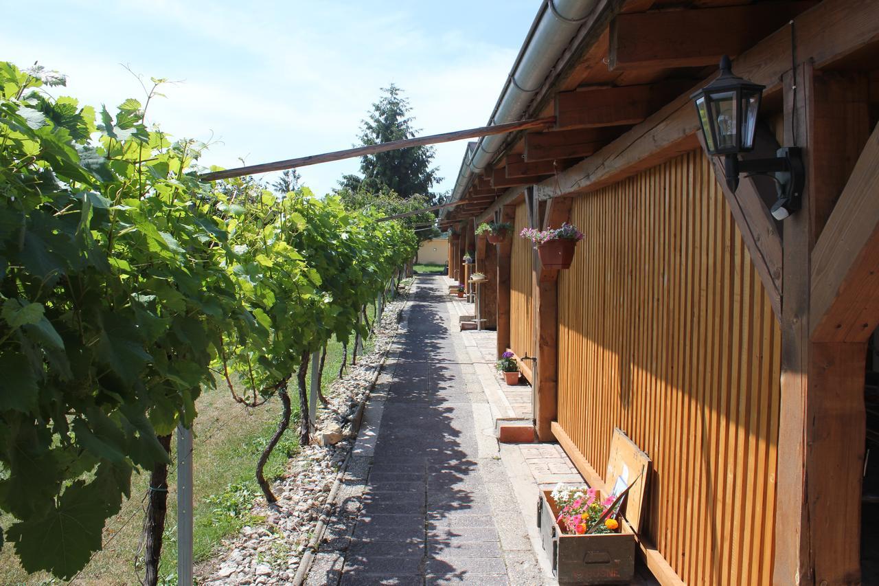 Apartman Lipa Mikulov Extérieur photo
