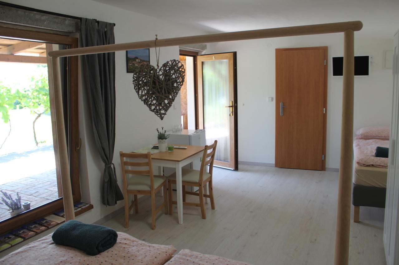 Apartman Lipa Mikulov Extérieur photo