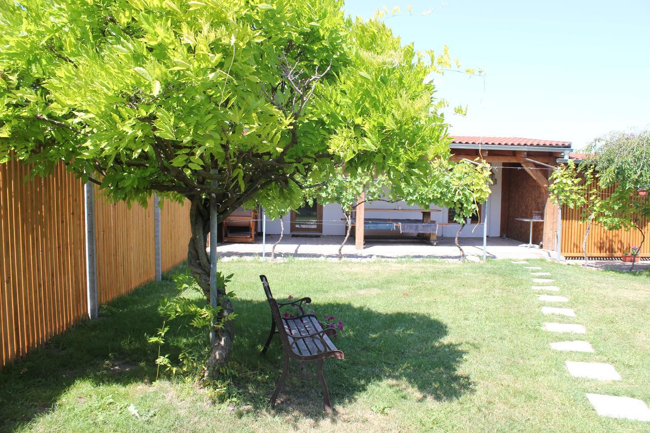 Apartman Lipa Mikulov Extérieur photo